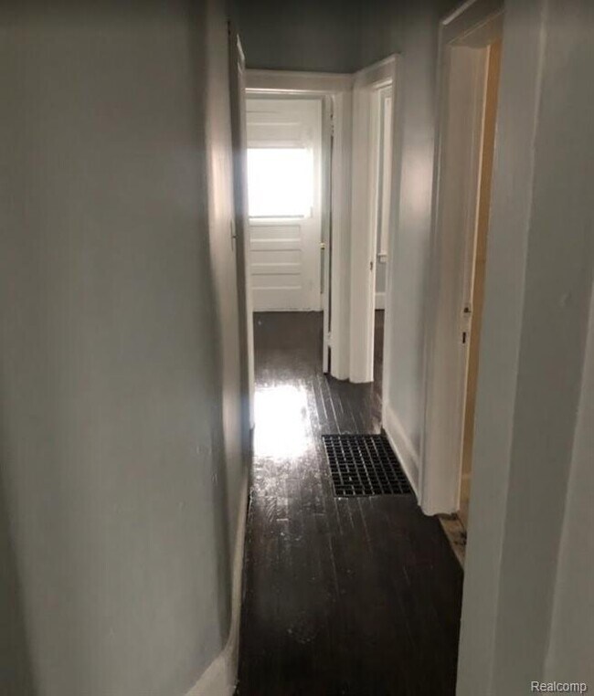 Building Photo - 2916 Tyler St