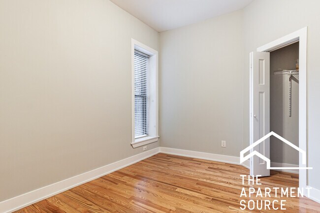 Building Photo - 641 W Oakdale Ave