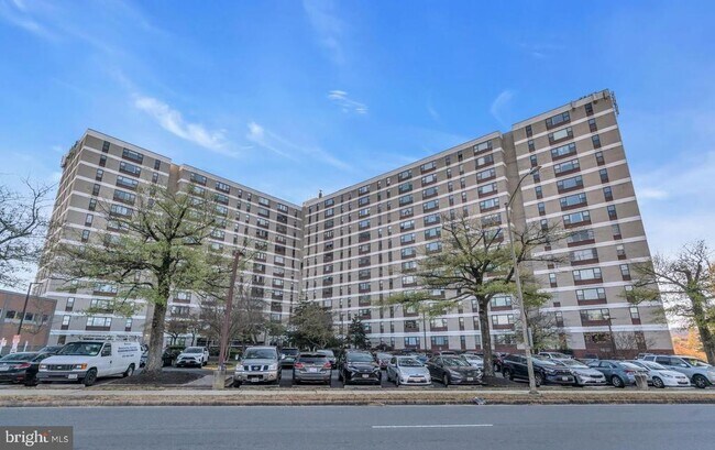 Building Photo - 4600 Duke St