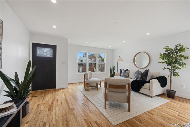 Building Photo - 89 Thurton Pl