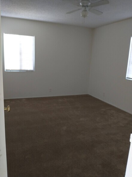 Building Photo - 130 N Ivy Ave