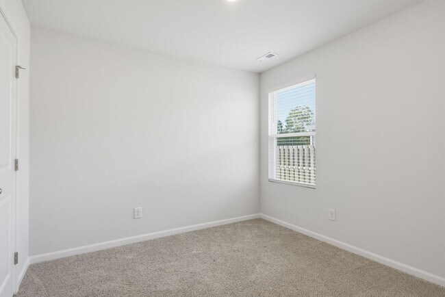 Building Photo - 414 Hope Ln