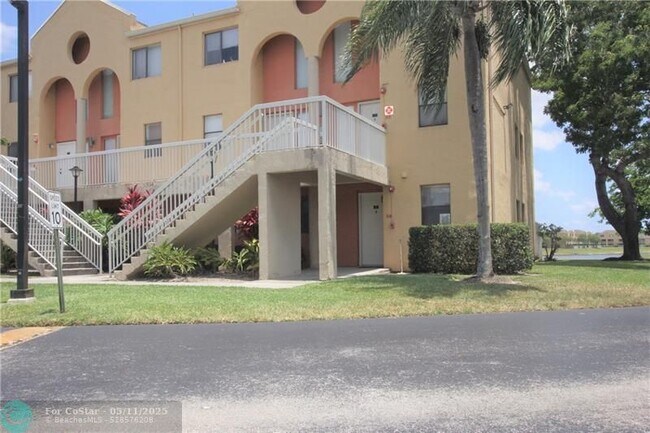 Building Photo - 5200 NW 31st Ave