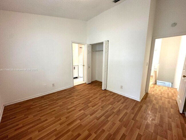 Building Photo - 4855 Palmbrooke Cir