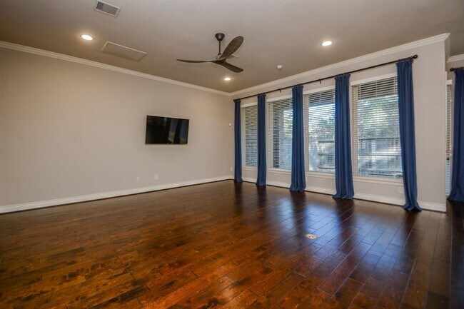 Building Photo - 64 Daffodil Meadow Pl