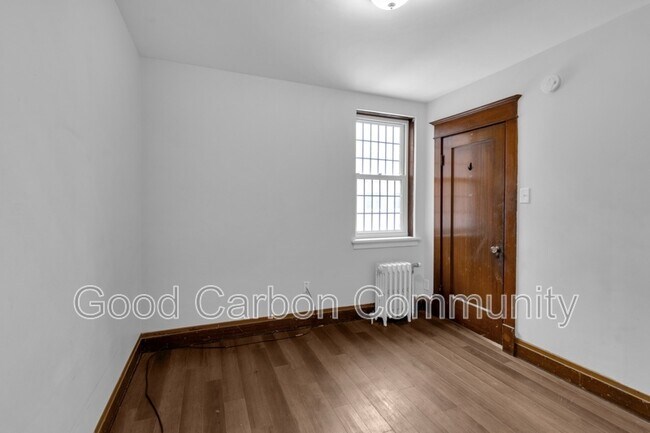 Building Photo - 12 E Depew Ave