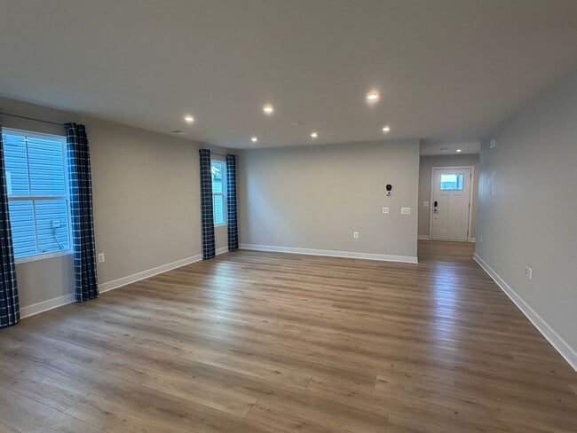 Building Photo - 80 White Sands Blvd