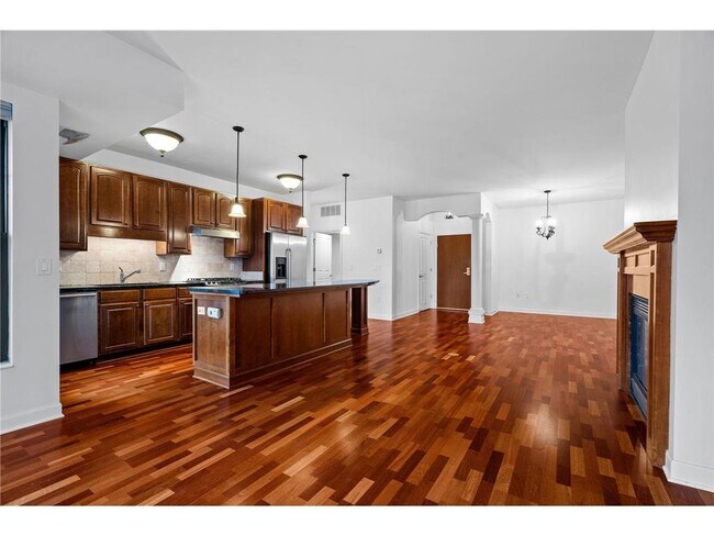 Building Photo - 317 Groveland Ave