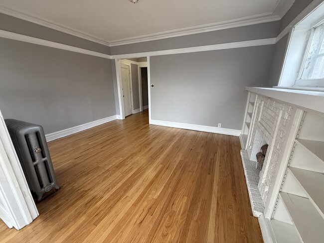 Building Photo - 4501 N Troy St