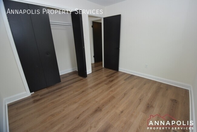 Building Photo - 1003 Tyler Ave