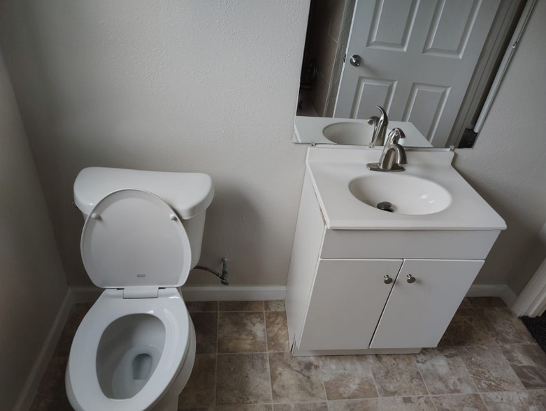 Building Photo - 7716 Appleton St