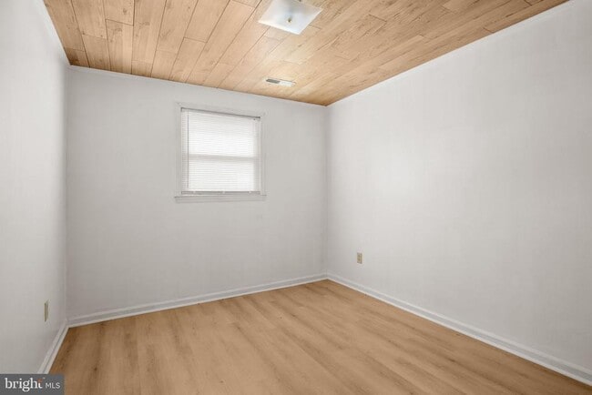 Building Photo - 515 Pleasants Dr