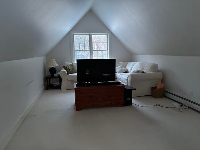 Building Photo - 2613 NH-25A