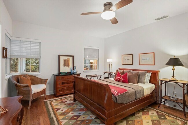 Building Photo - 1222 Lancaster Dr