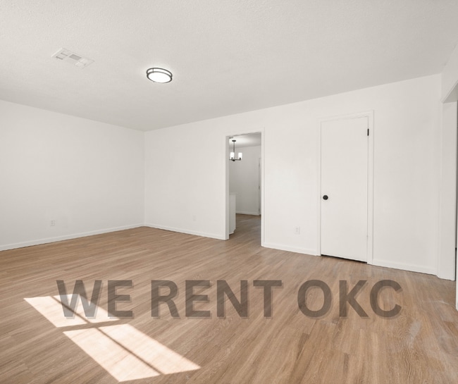 Building Photo - 16391 Lynn St