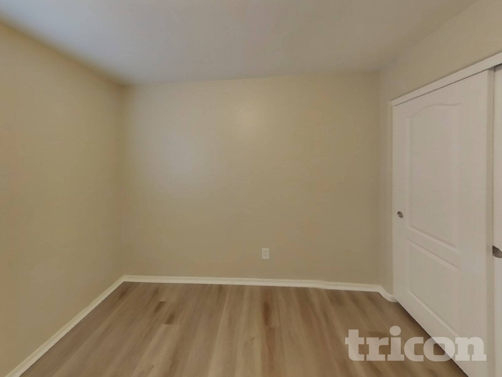 Building Photo - 25760 W Valley View Dr