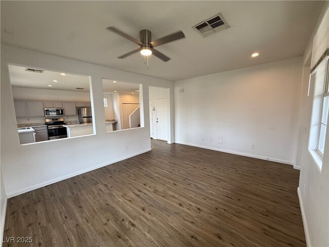 Building Photo - 6768 Wormwood Ln