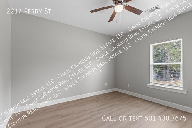 Building Photo - 2217 Perry St