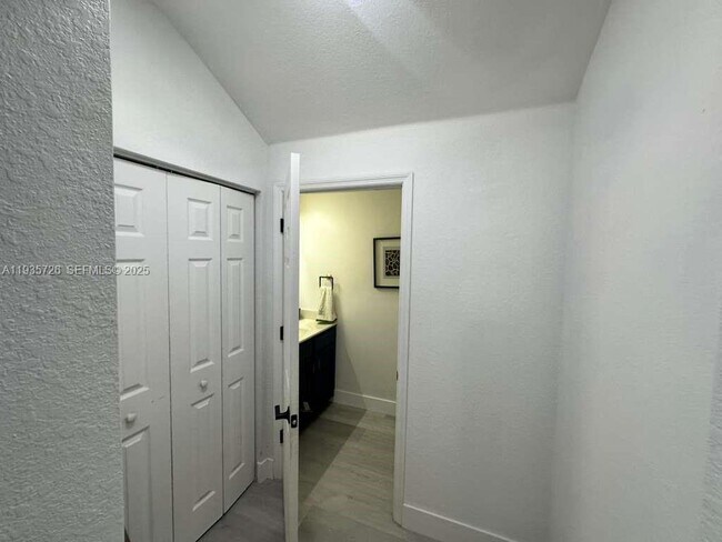 Building Photo - 9350 SW 171st Ct