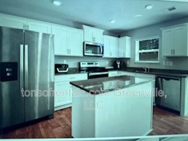 Building Photo - 304 Millen Dr