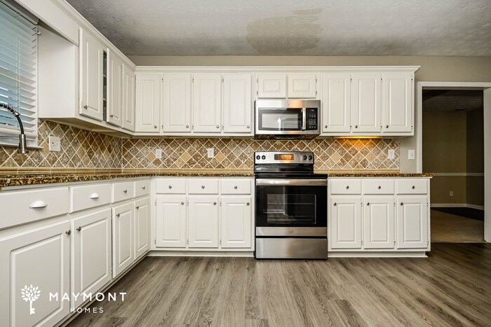 Building Photo - 491 Freedom Dr