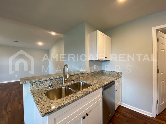 Building Photo - 445 Co Rd 349