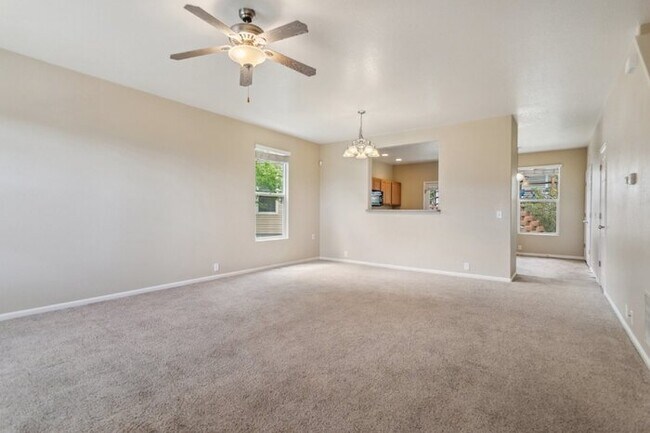 Building Photo - Well-Maintained 3-Bedroom Townhome with Central A/C and Open Layout