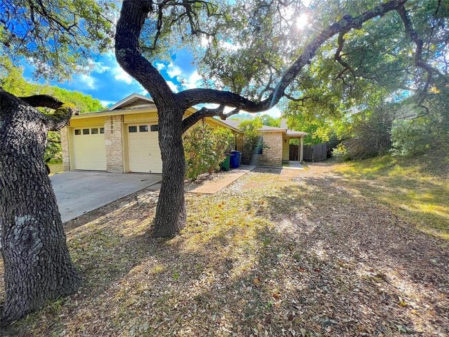 Building Photo - 9900 Hundred Oaks Cir