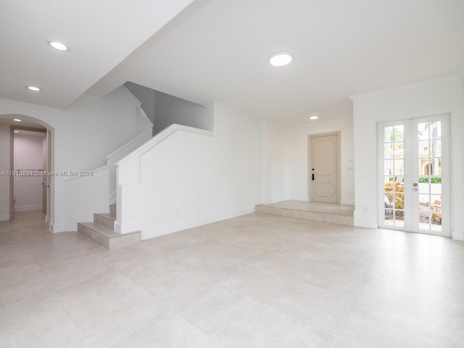 Building Photo - 20729 NE 32nd Ave