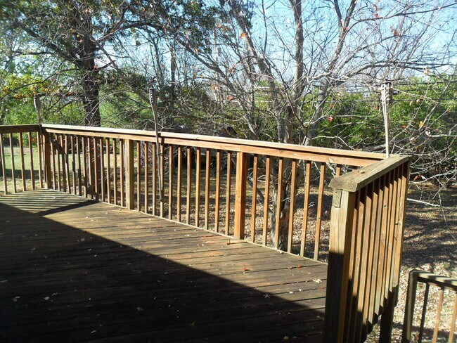 Building Photo - COMING SOON! Spacious Home w/ Finished Basement, Fenced Backyard & Garage!