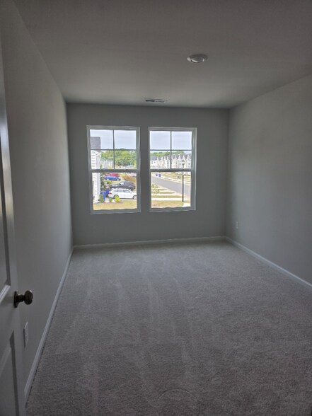 Building Photo - 163 Copper Fox Ln