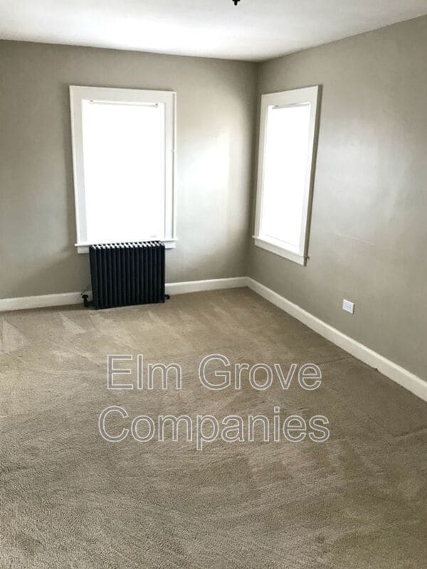 Building Photo - 67 Stark St