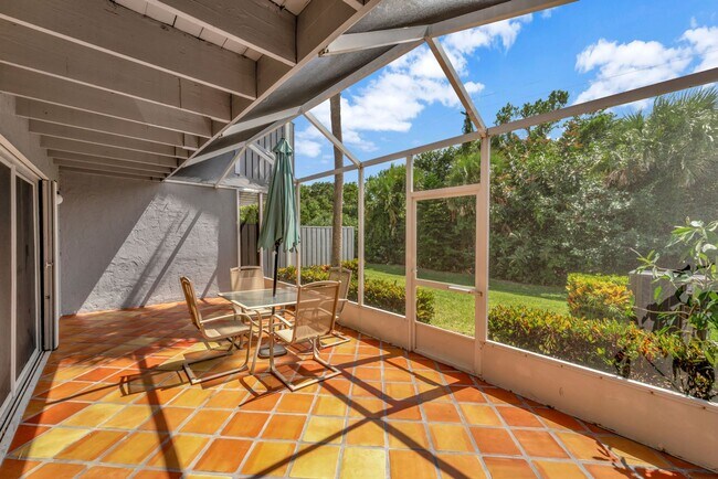 Building Photo - Make this your winter getaway!