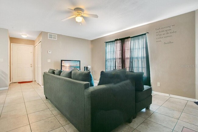 Building Photo - 5986 Westgate Dr