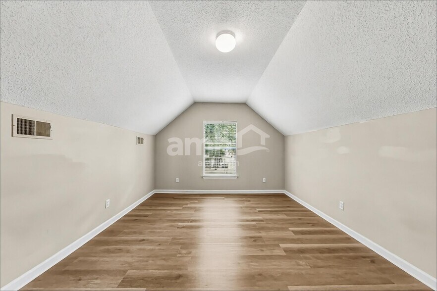 Building Photo - 325 Mill Pond Rd