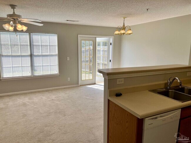 Building Photo - 280 Swaying Pine Ct