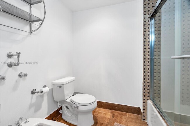 Building Photo - 1581 Brickell Ave