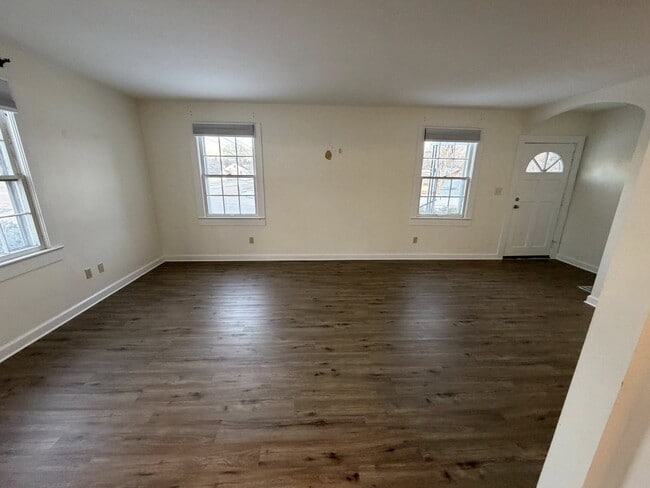 Building Photo - 932 Headley St