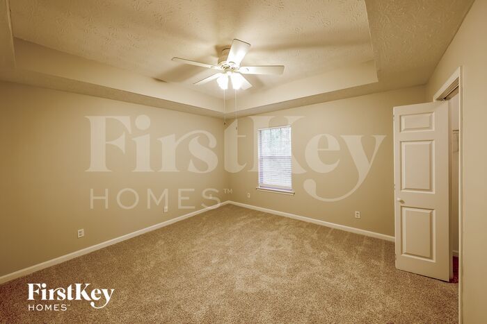 Building Photo - 443 Mountain Crest Dr