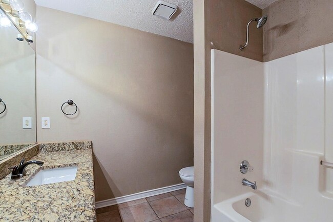 Building Photo - 4415 Haverhill Ln