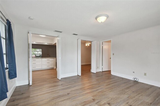 Building Photo - 2111 Lanai Ave