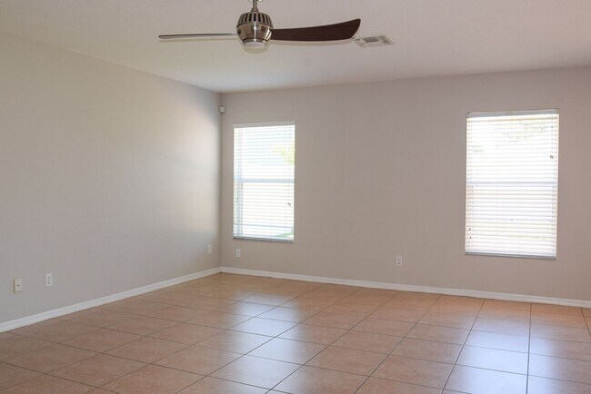 Building Photo - Comfortable 4/2.5 Home at Waterford Trails...