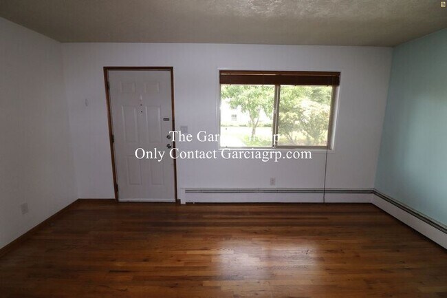 Building Photo - 908 S Gaines St