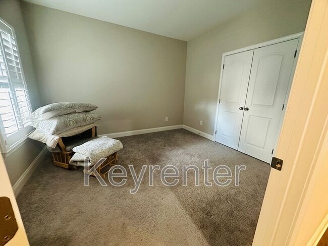 Building Photo - 110 Groves Park Blvd E