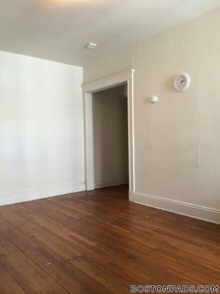 Building Photo - 1638 Commonwealth Ave