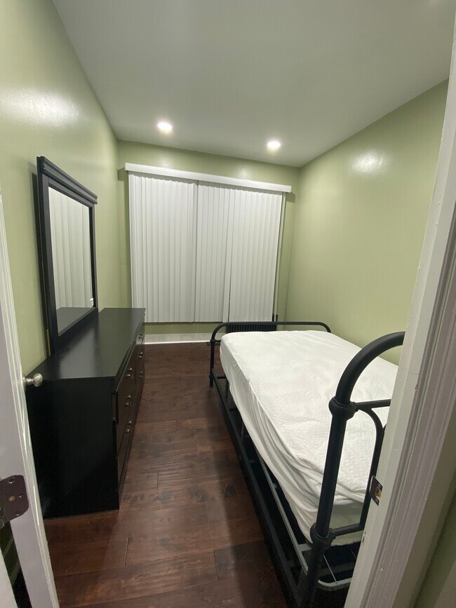 Bedroom 3 - 542 Van Siclen Ave