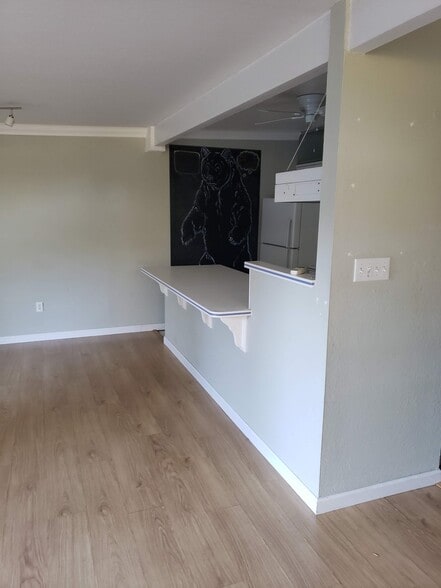 Building Photo - 958 K St