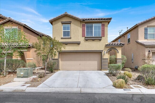 Primary Photo - Immaculate 3 Bed / 2.5 Bath Home for Lease...