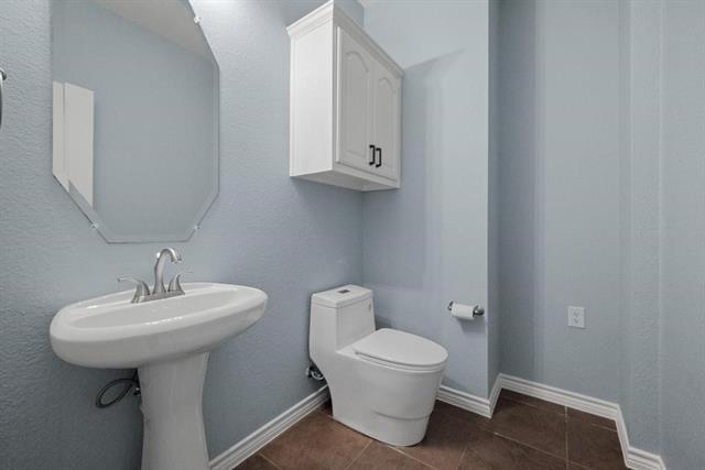 Building Photo - 10341 Casetta Dr