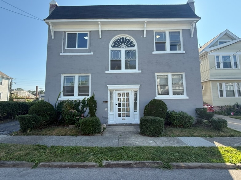 Building Photo - 1762 Alcoy Rd